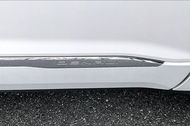 Used 2022 GMC Acadia Denali AWD/4WD image 32
