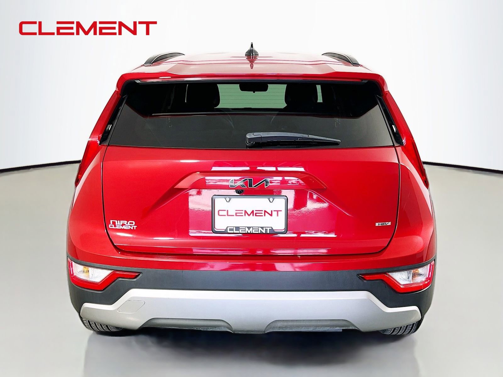 Used 2024 Kia Niro LX FWD image 8