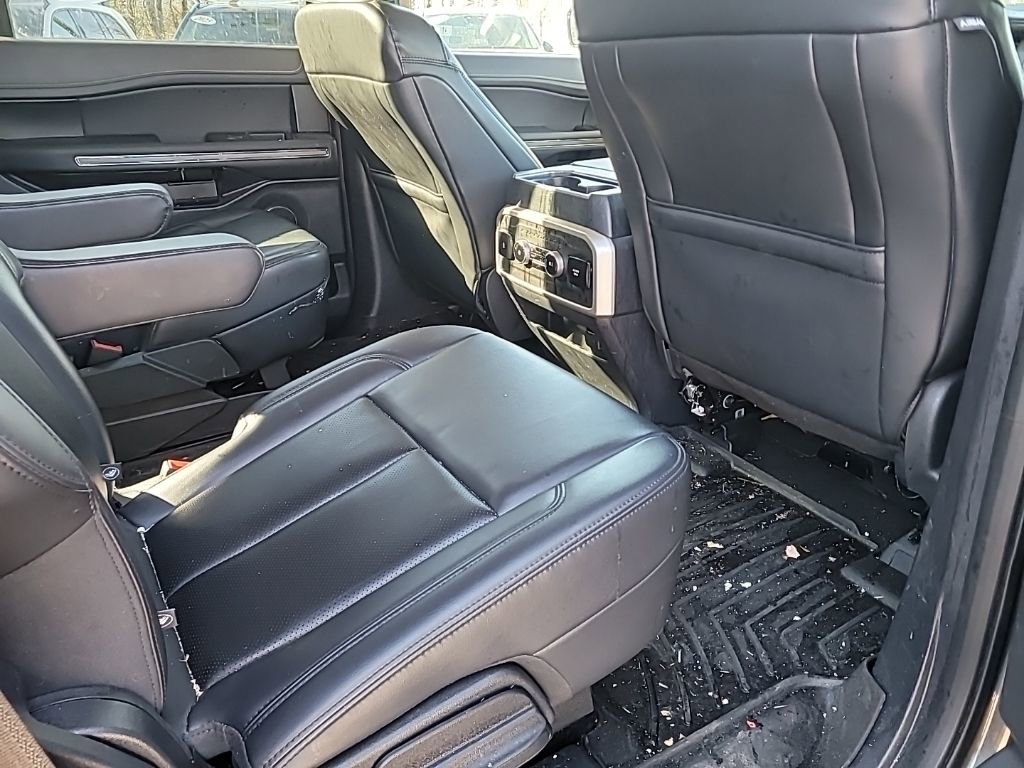 Used 2024 Ford Expedition XLT image 22