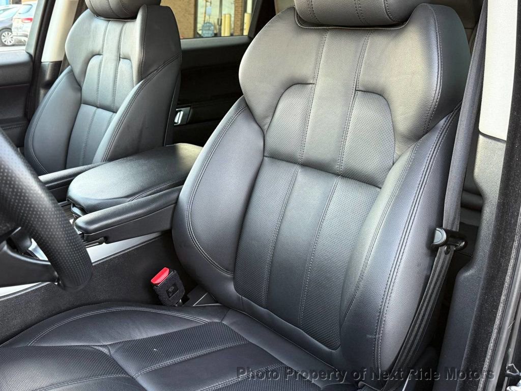 Used 2016 Land Rover Range Rover Sport SE image 16