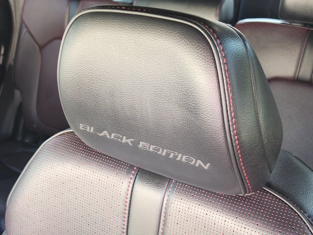 Used 2025 Honda Pilot Black Edition image 24