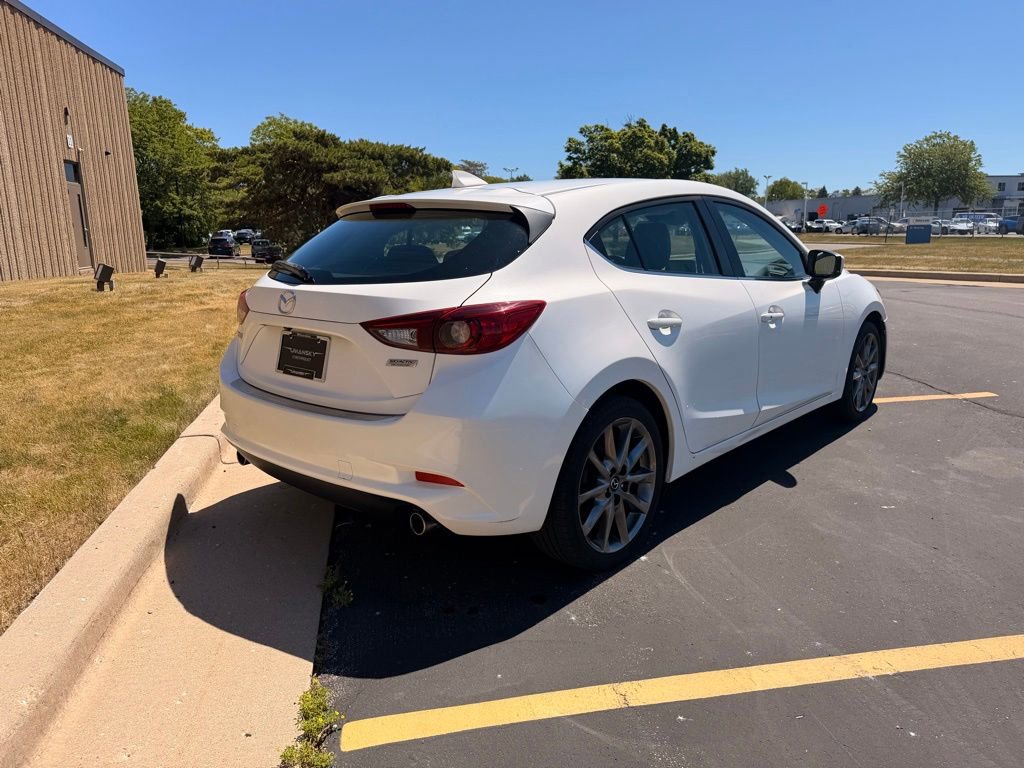 Used 2018 MAZDA MAZDA3 Touring FWD image 6