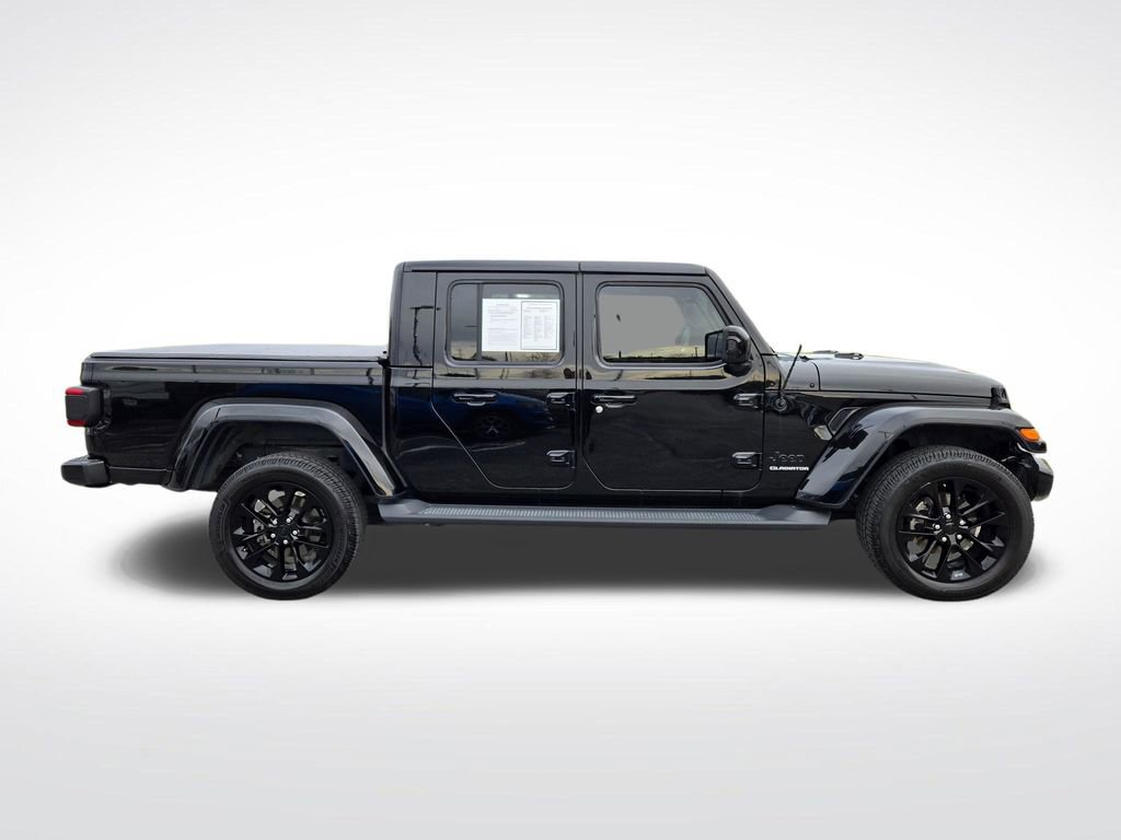 Used 2021 Jeep Gladiator Overland image 2