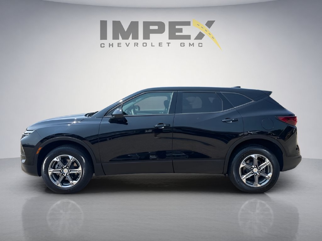 Used 2023 Chevrolet Blazer LT w/ LPO, Floor Liner Package FWD image 2
