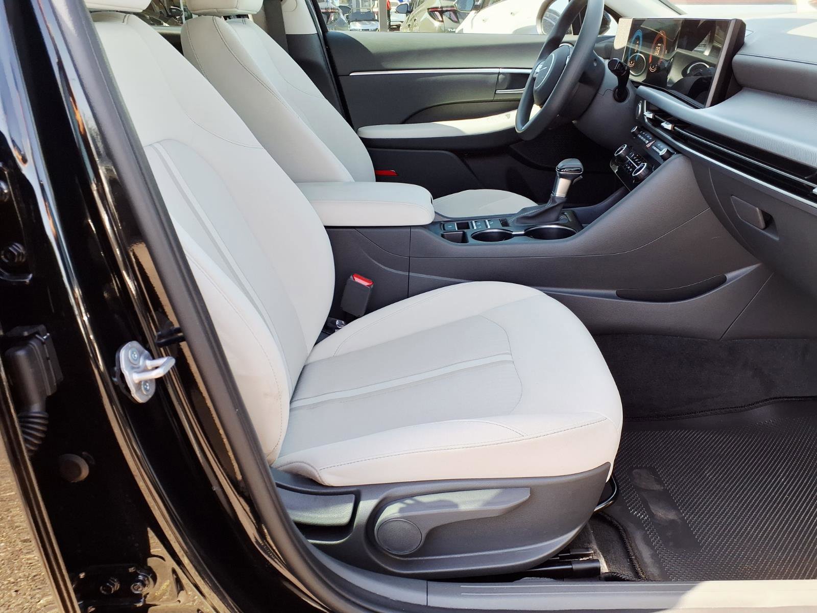 Certified 2025 Hyundai Sonata SE FWD image 8