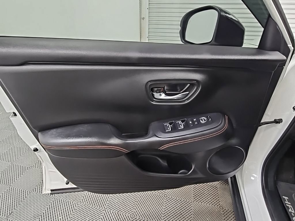 Used 2023 Honda HR-V Sport image 29