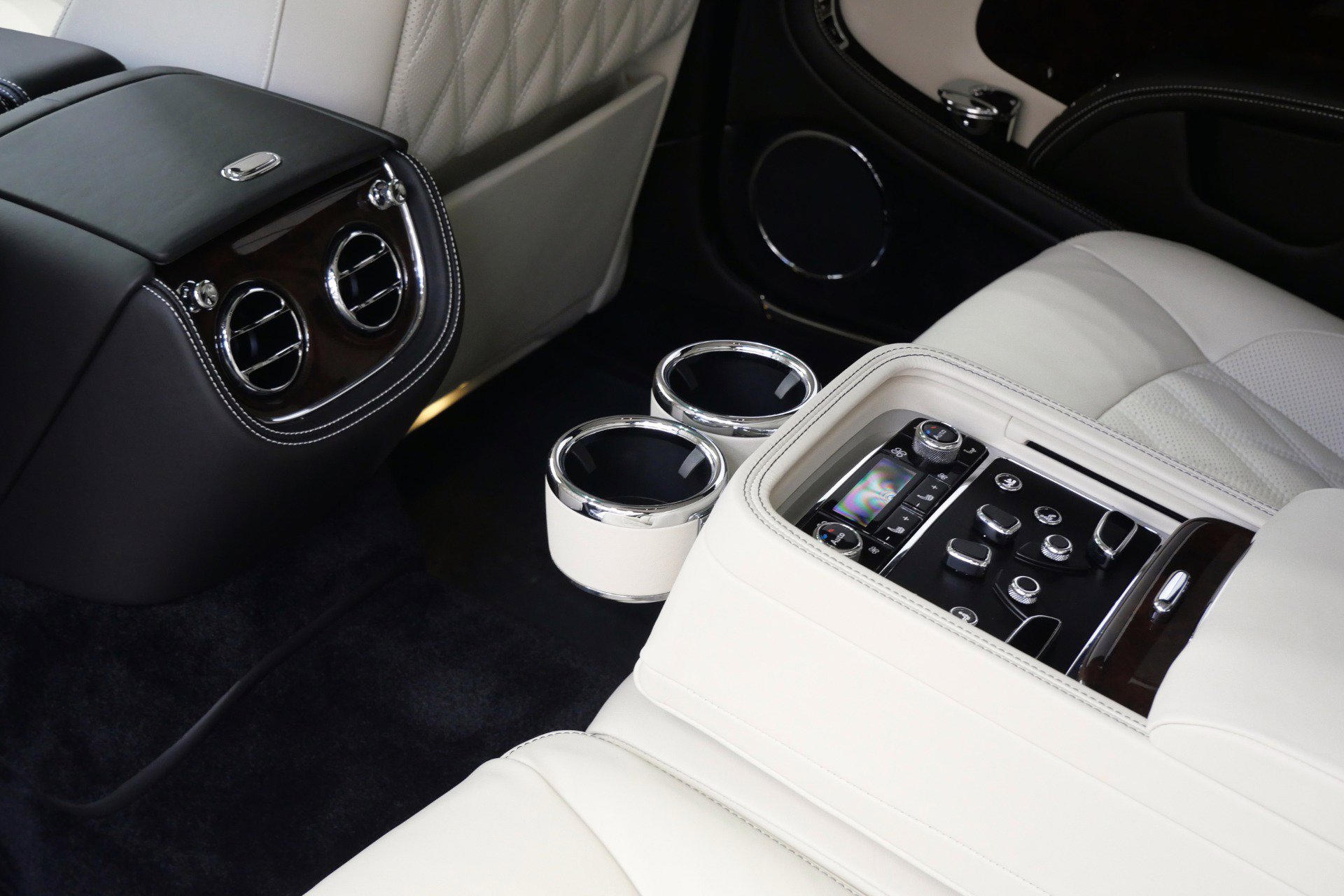 Used 2020 Bentley Mulsanne Speed RWD image 35