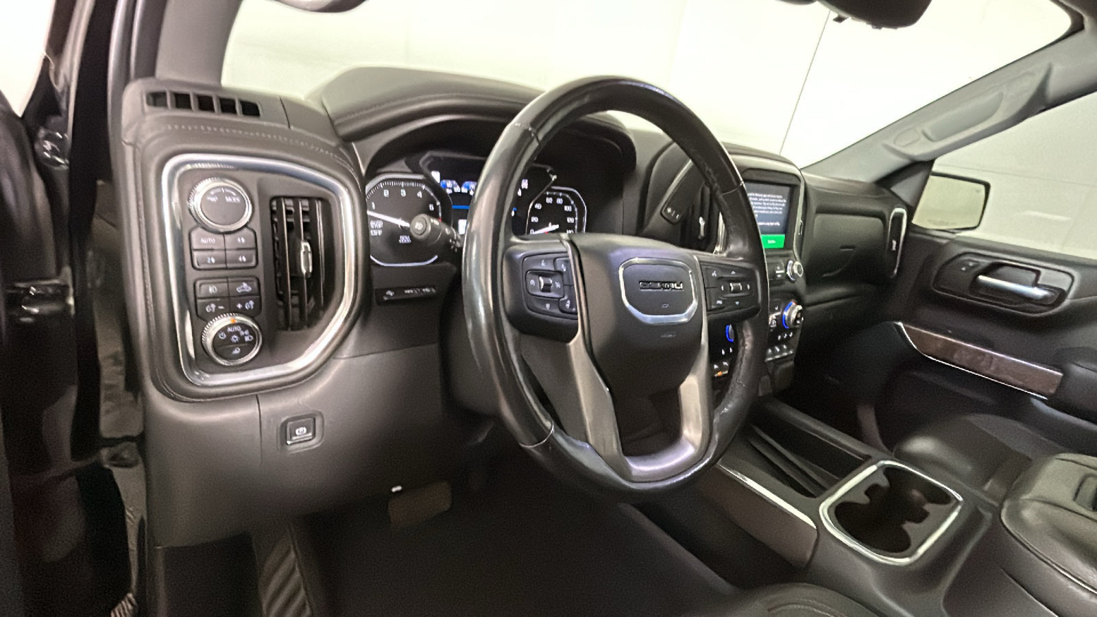 Used 2021 GMC Sierra 1500 Denali w/ Denali Ultimate Package AWD/4WD image 17