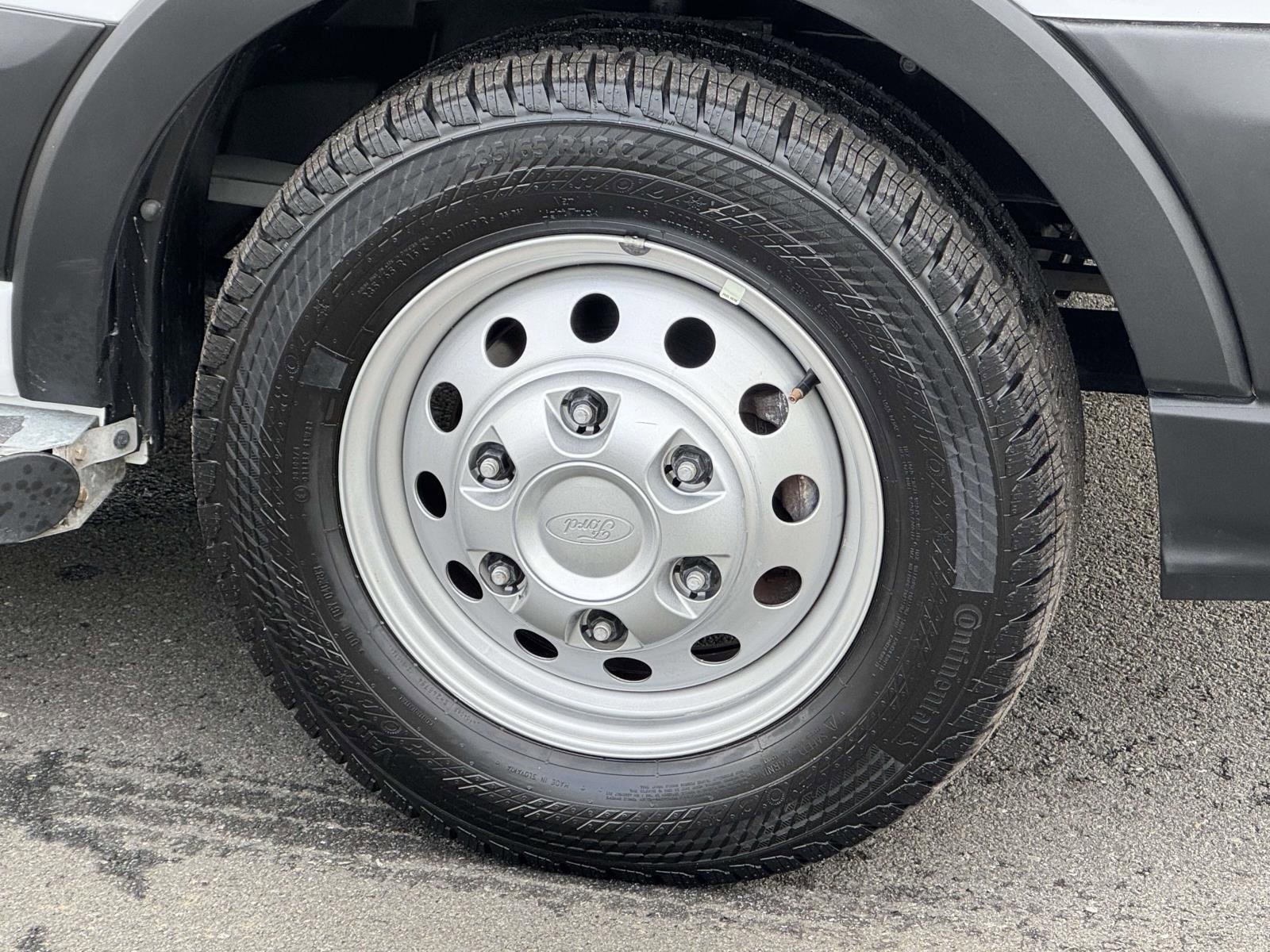 Used 2024 Ford Transit 250 Low Roof AWD w/ Exterior Upgrade Package image 7