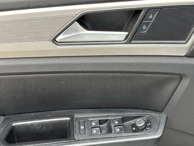 Used 2018 Volkswagen Atlas SE image 16