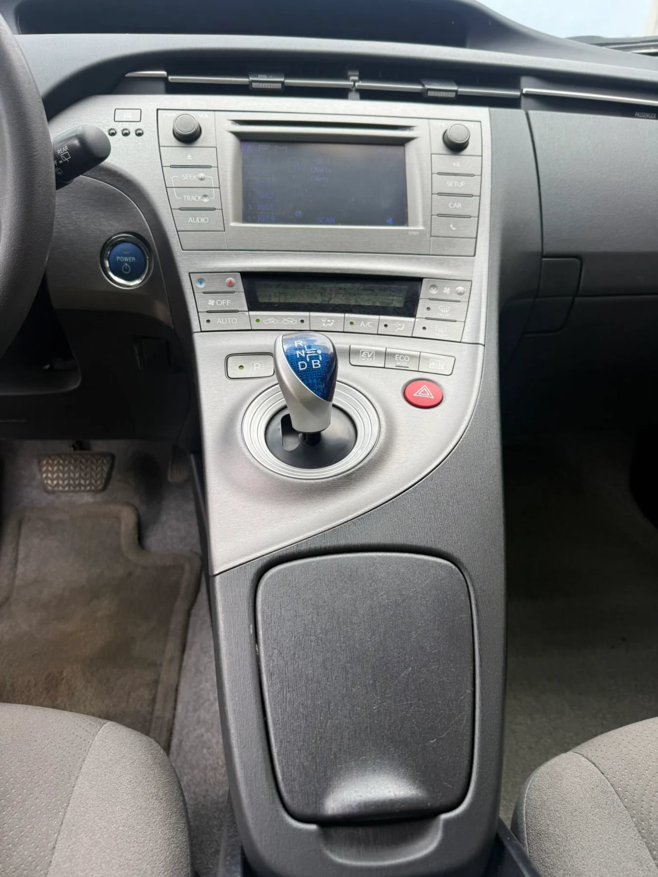 Used 2015 Toyota Prius Two FWD image 17