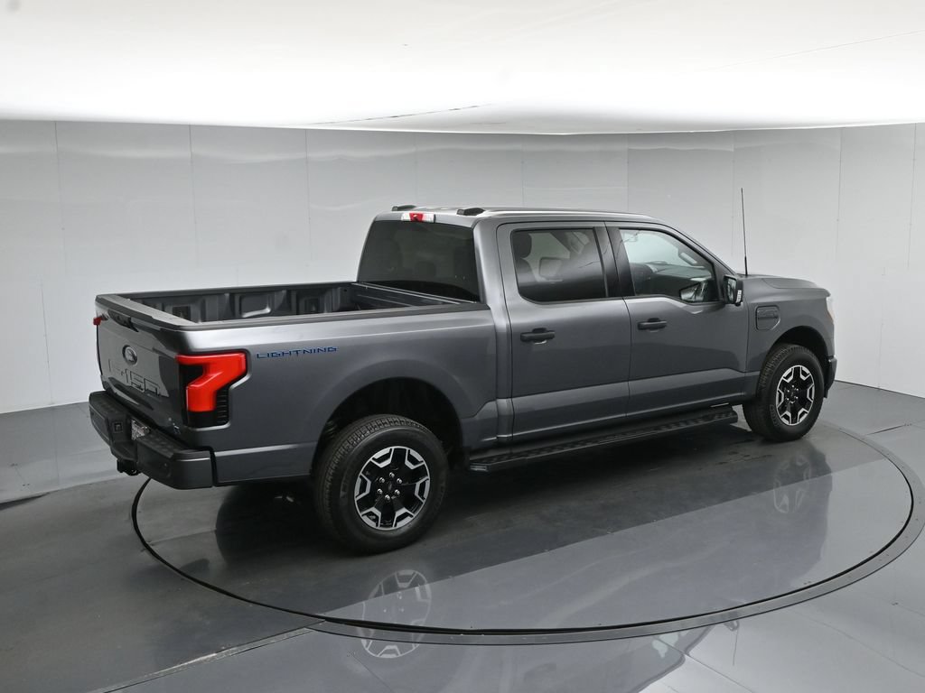 Used 2023 Ford F150 Lightning XLT AWD/4WD image 41