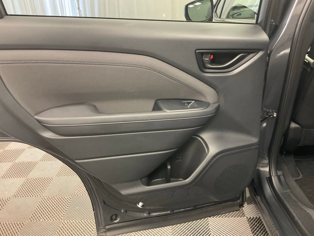 Used 2025 Subaru Forester Premium AWD/4WD image 34