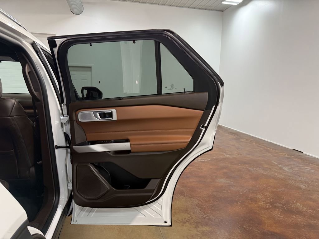 Used 2021 Ford Explorer King Ranch w/ Premium Technology Package image 65