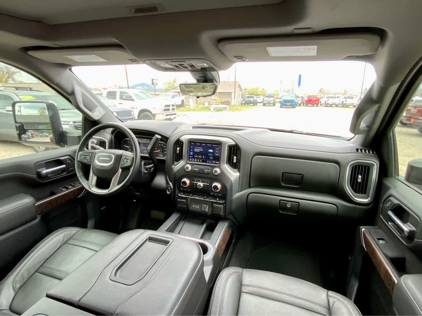 Used 2020 GMC Sierra 3500 Denali w/ Denali Ultimate Package AWD/4WD image 37