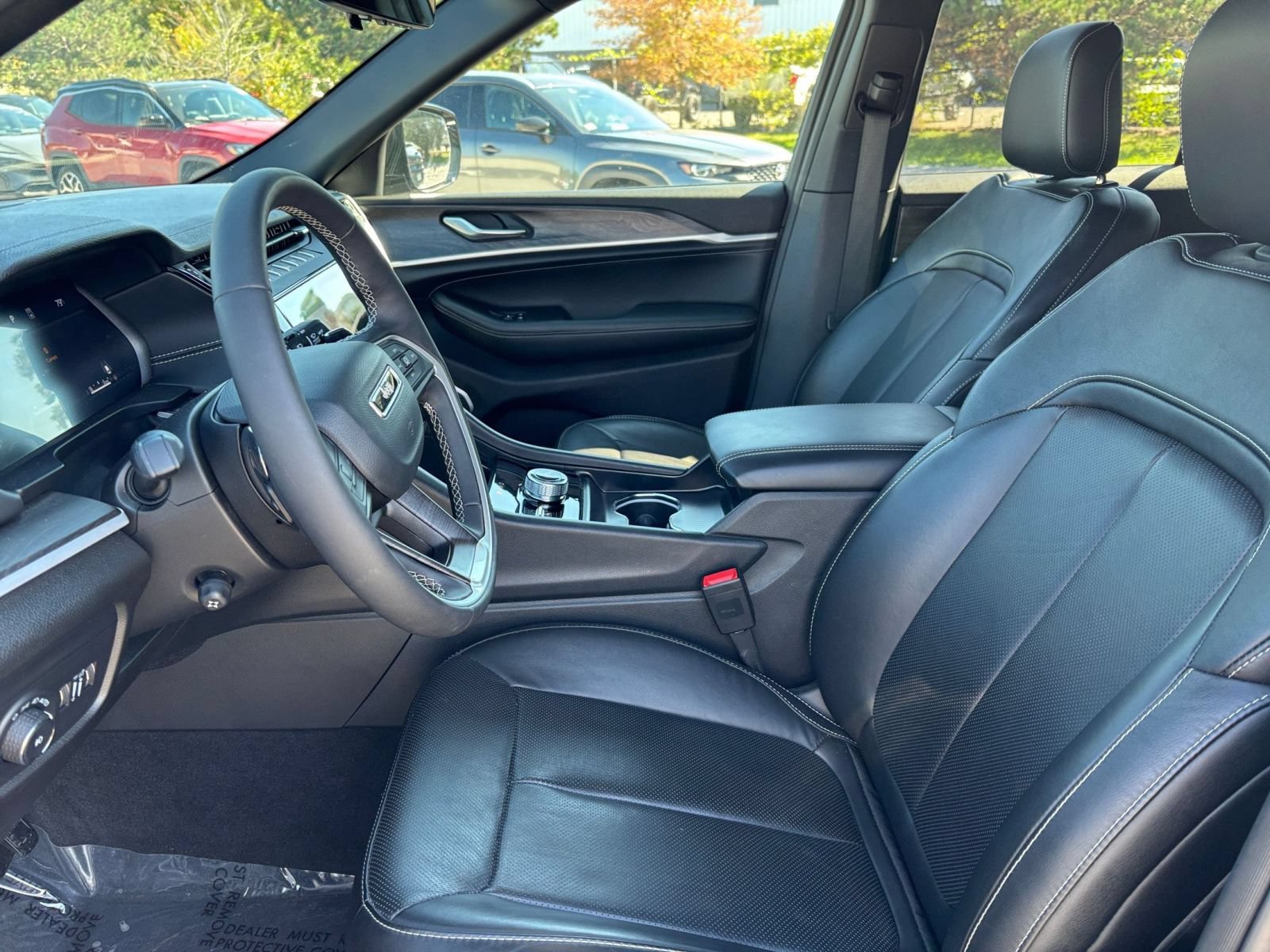 Used 2026 Jeep Grand Cherokee Limited AWD/4WD image 29