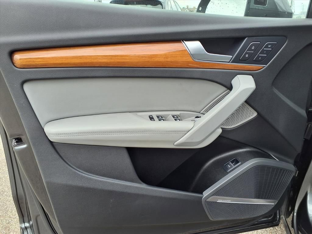 Used 2023 Audi Q5 2.0T Premium Plus w/ Premium Plus Package image 11