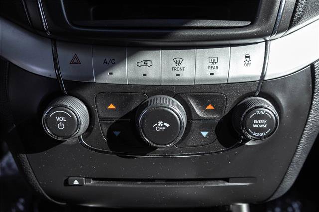 Used 2020 Dodge Journey SE image 17