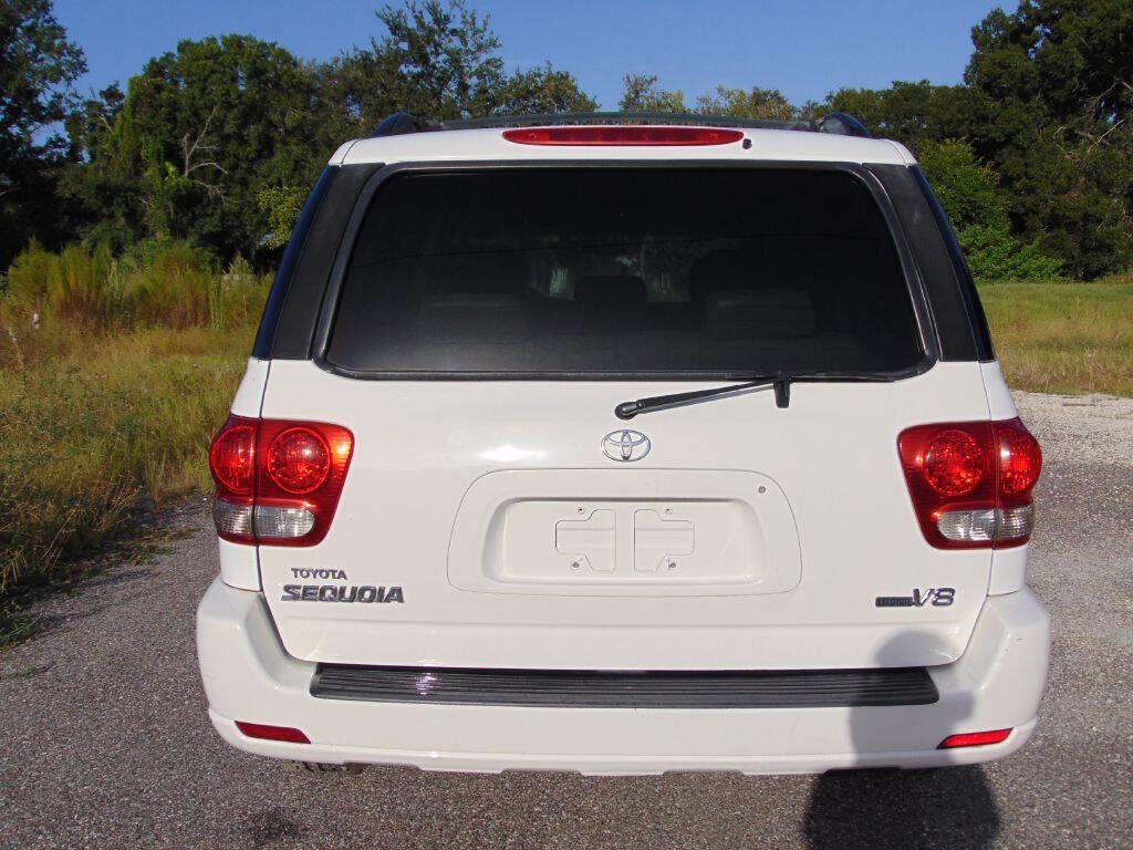 Used 2005 Toyota Sequoia SR5 image 10
