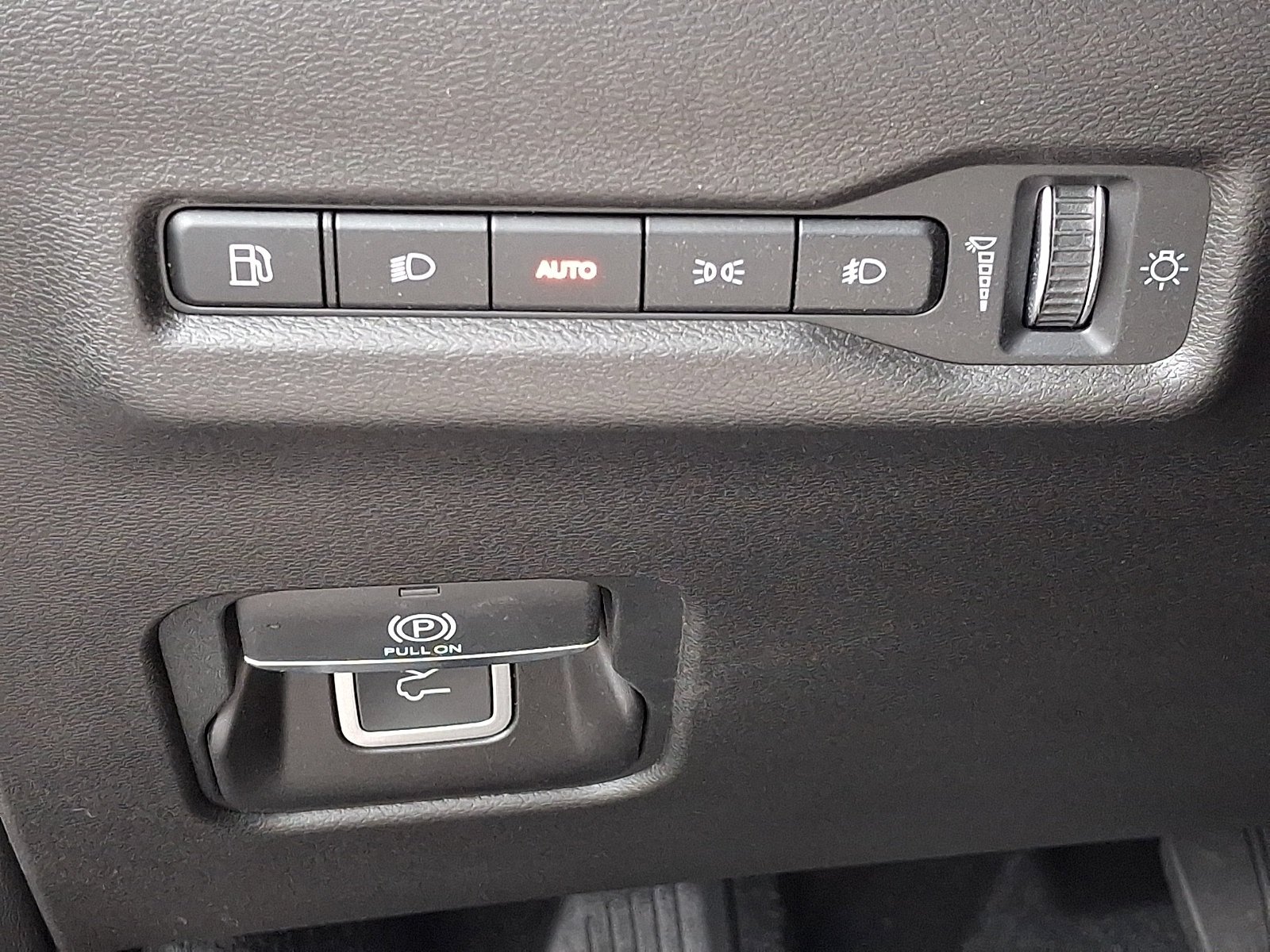Used 2026 Jeep Cherokee Laredo AWD/4WD image 28