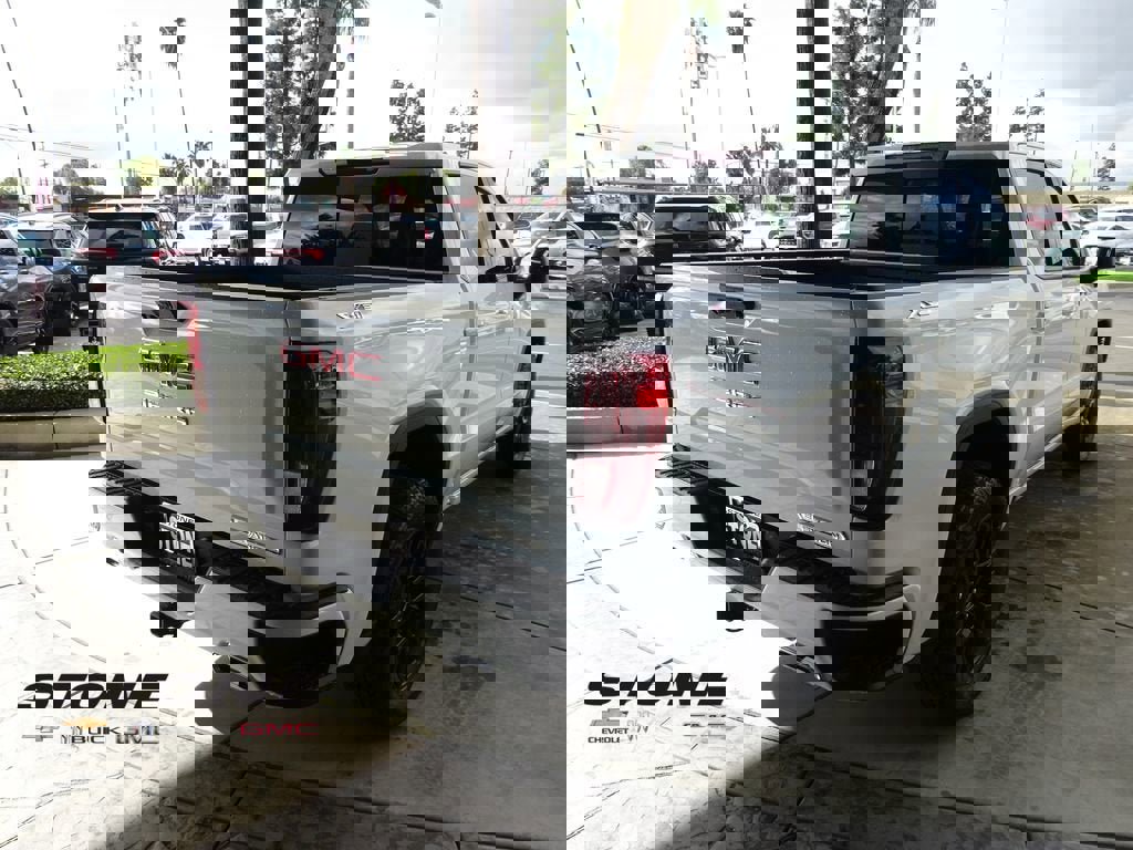 New 2026 GMC Sierra 1500 Elevation image 9