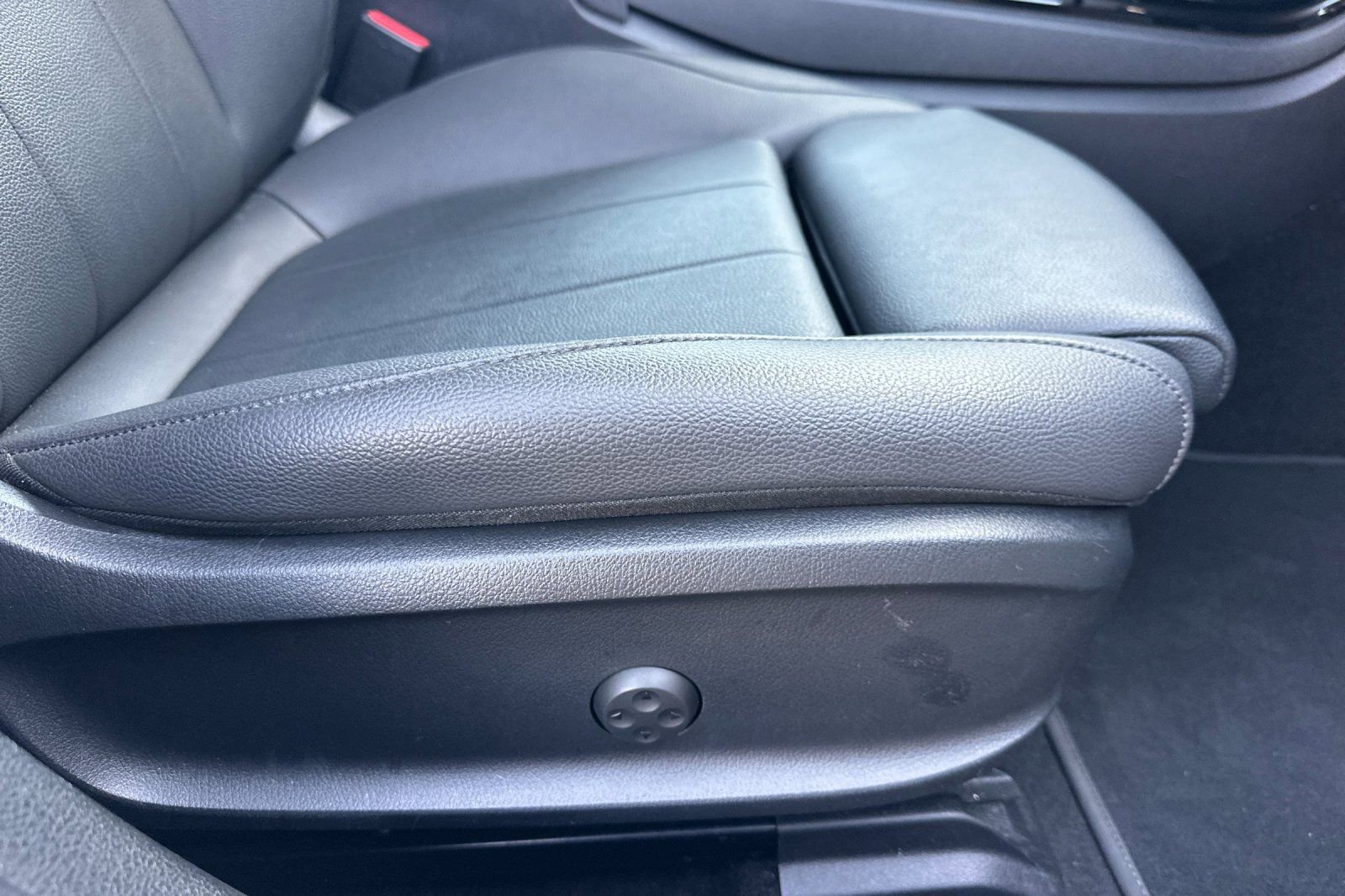 Used 2025 Mercedes-Benz CLA 250 image 22