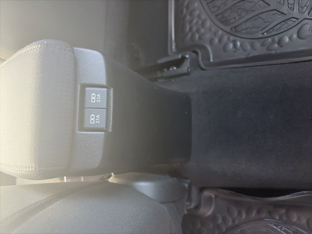 Used 2019 Toyota Prius L Eco image 27