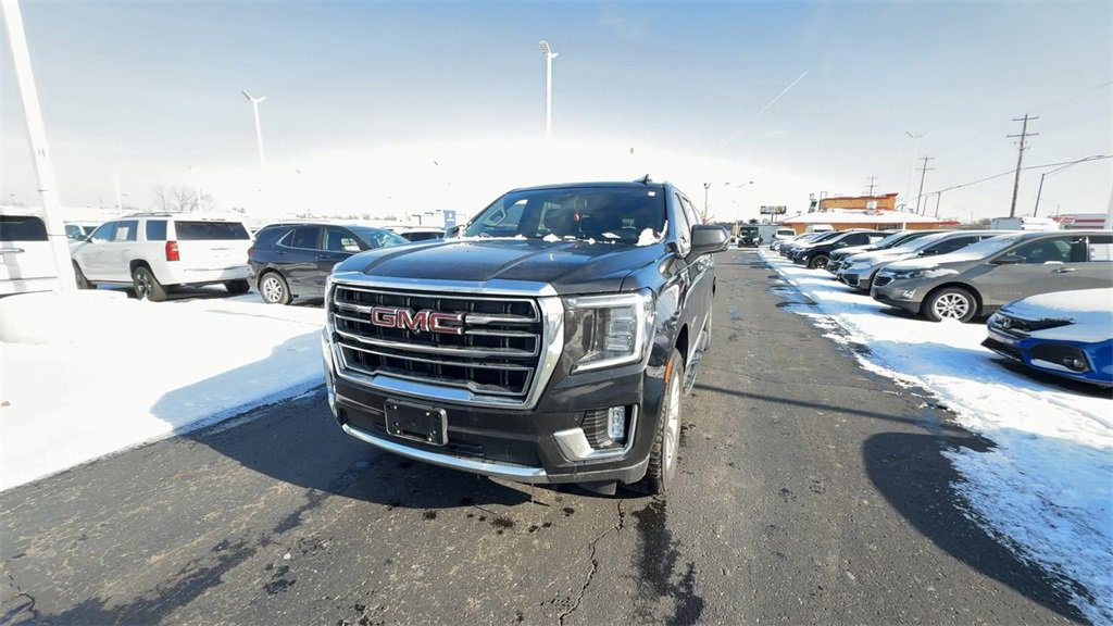 Used 2021 GMC Yukon XL SLT image 3