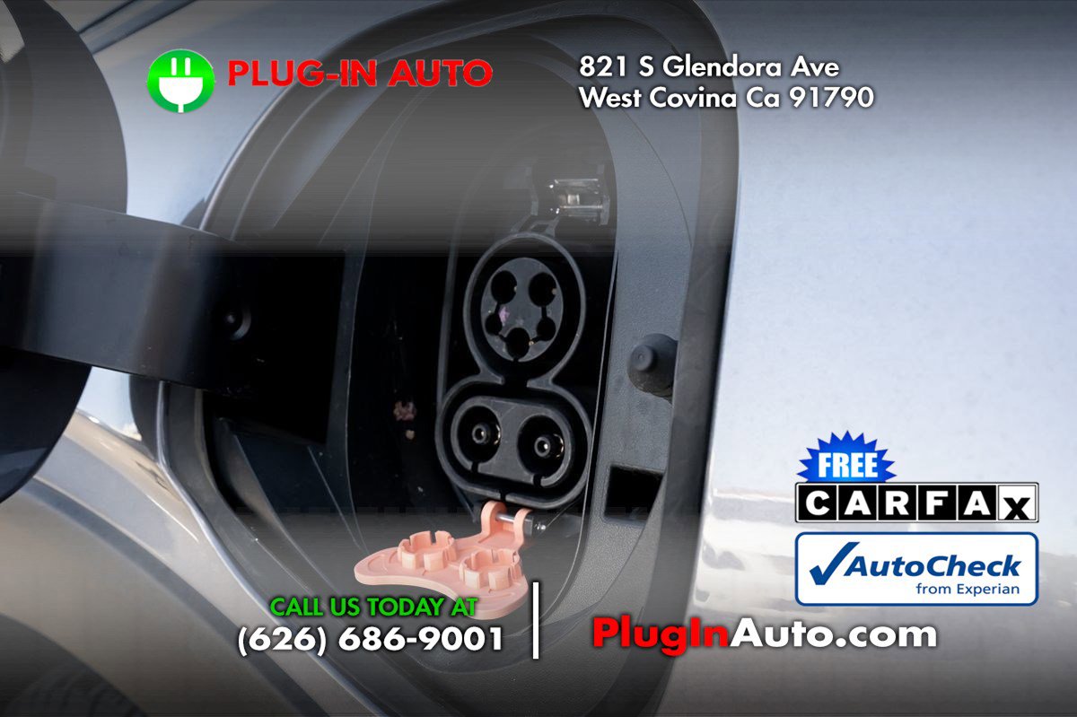 Used 2022 Chevrolet Bolt EUV Premier w/ Sun & Sound Package image 13