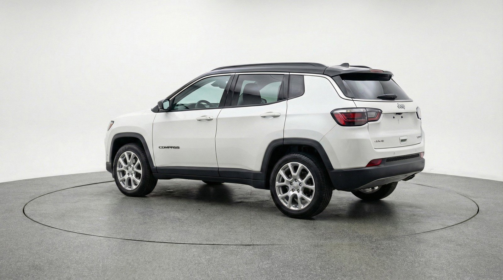Used 2025 Jeep Compass Limited AWD/4WD image 6