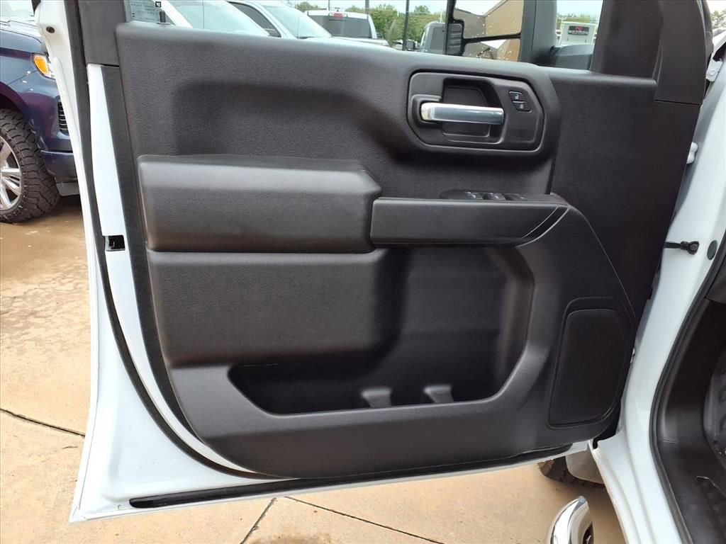 Used 2024 Chevrolet Silverado 2500 W/T image 17
