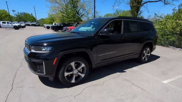 New 2026 Jeep Grand Cherokee L Limited AWD/4WD image 4