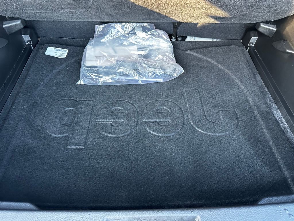 Used 2021 Jeep Renegade Latitude image 43