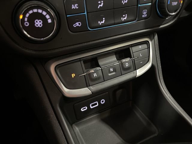 Used 2024 GMC Terrain SLE image 24