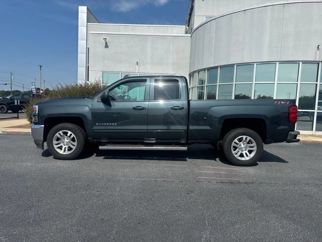Used 2018 Chevrolet Silverado 1500 LT w/ All Star Edition AWD/4WD image 11