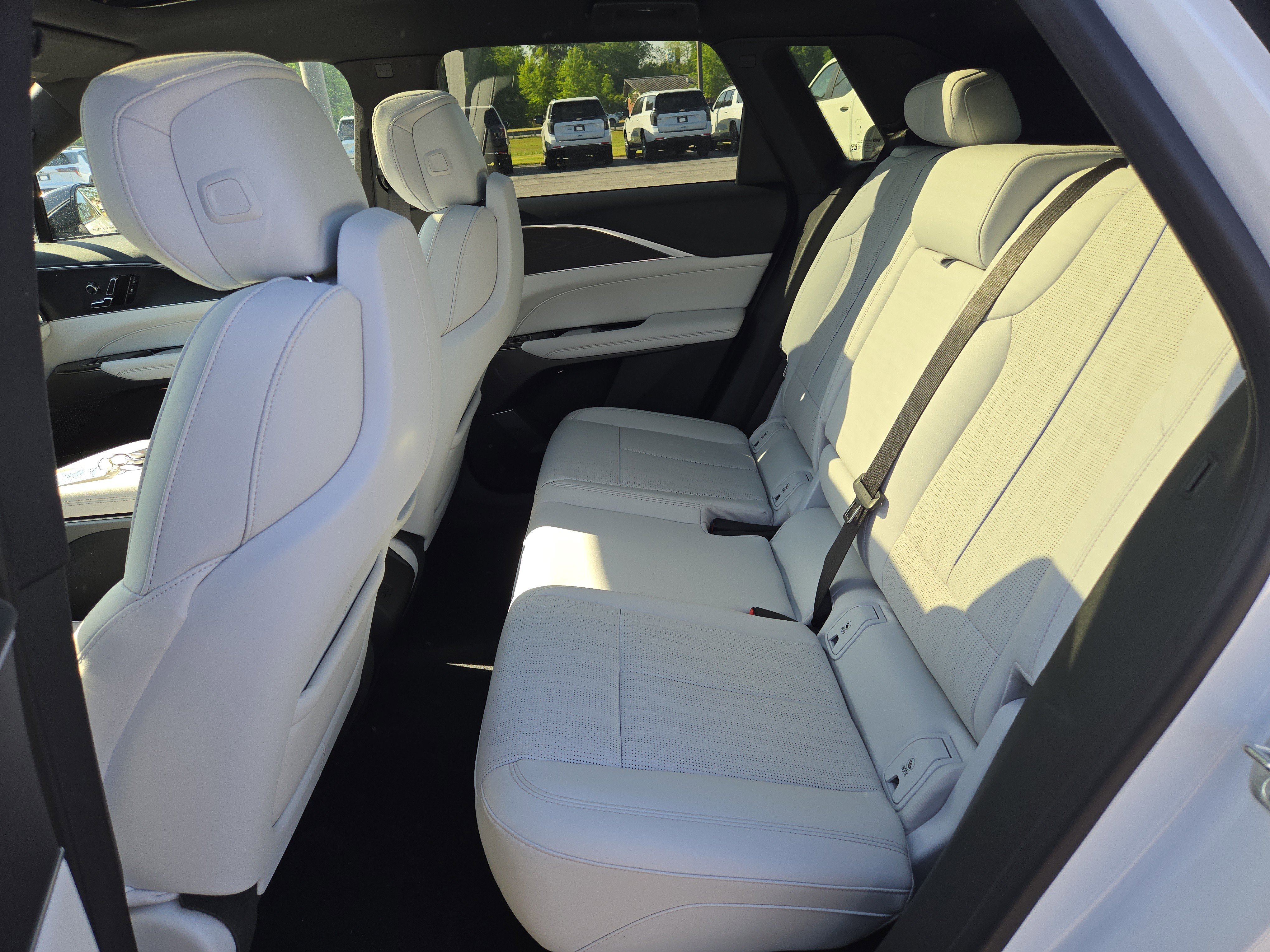 Used 2024 Cadillac Lyriq Luxury RWD image 20