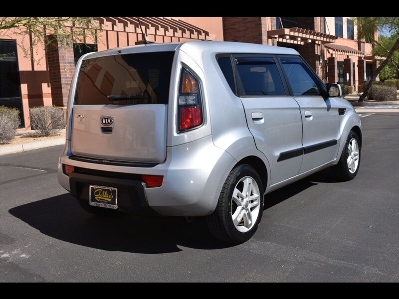 Used 2010 Kia Soul + FWD image 7