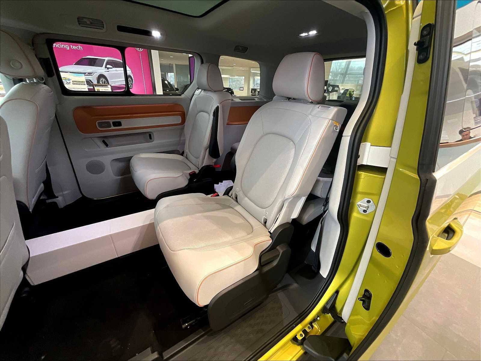 New 2025 Volkswagen ID. Buzz 1st Edition image 15