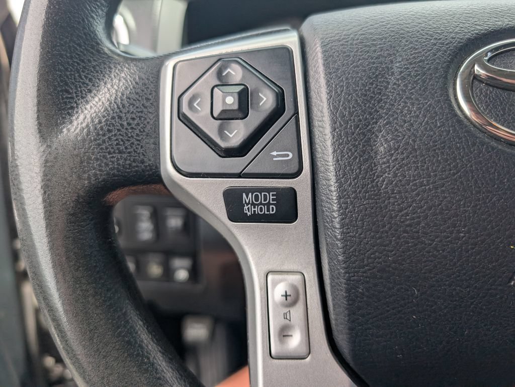 Used 2017 Toyota Tundra SR5 AWD/4WD image 12