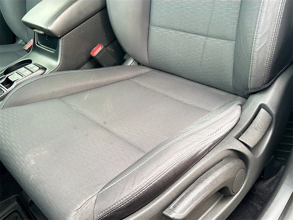 Used 2020 Hyundai Tucson SE w/ Winter Weather Package image 18