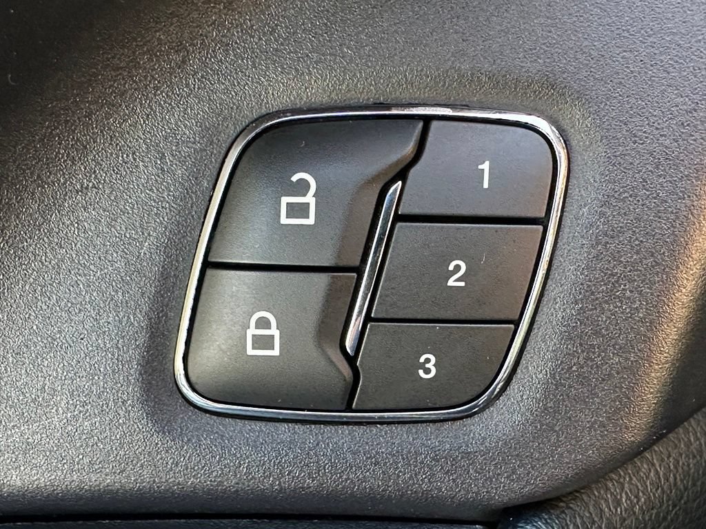 Used 2021 Ford Expedition Limited AWD/4WD image 15