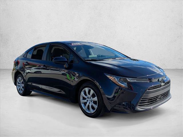 Used 2023 Toyota Corolla LE image 3