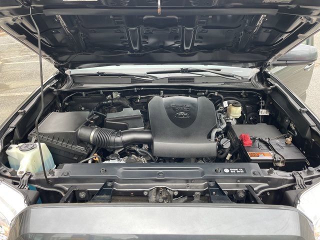 Used 2018 Toyota Tacoma SR w/ SR Convenience Package AWD/4WD image 25