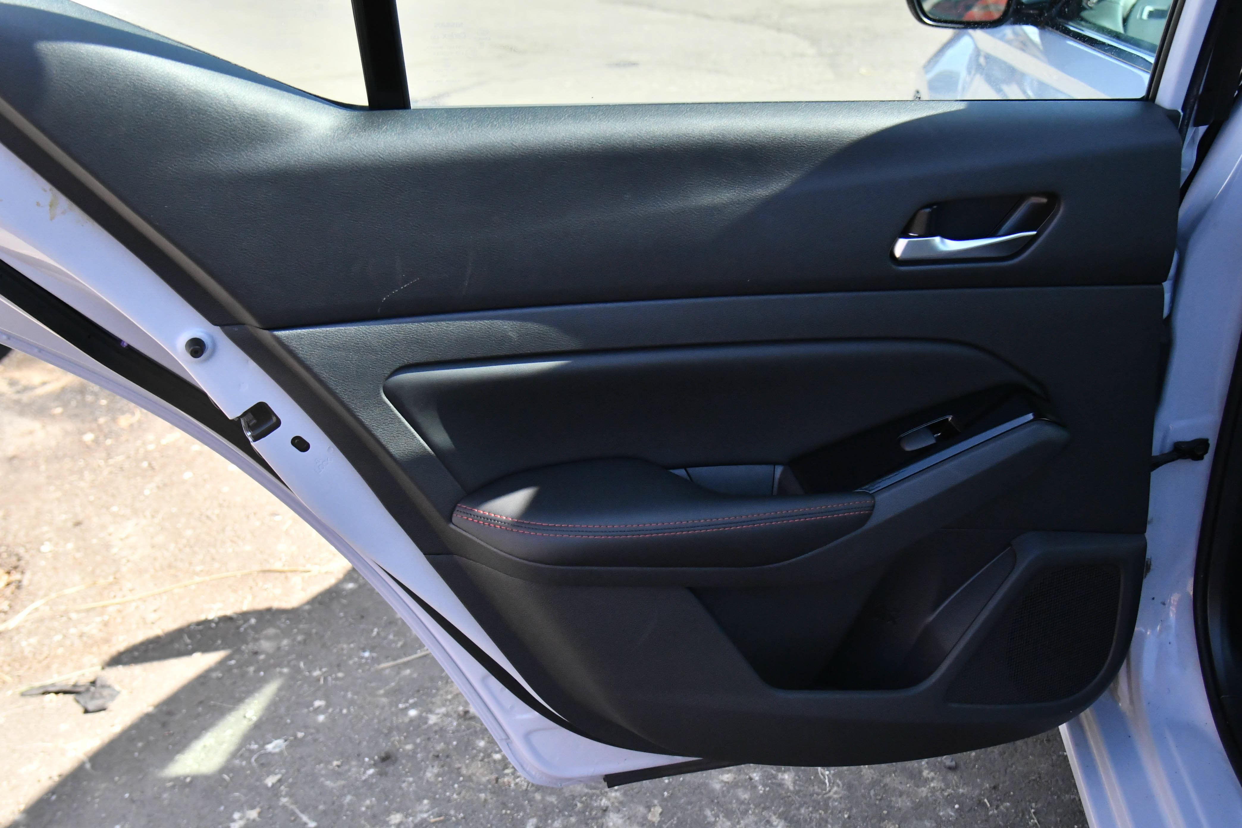 Used 2024 Nissan Altima 2.5 SR FWD image 31