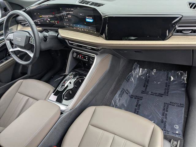 Certified 2025 Audi Q5 Premium w/ Convenience Package image 20