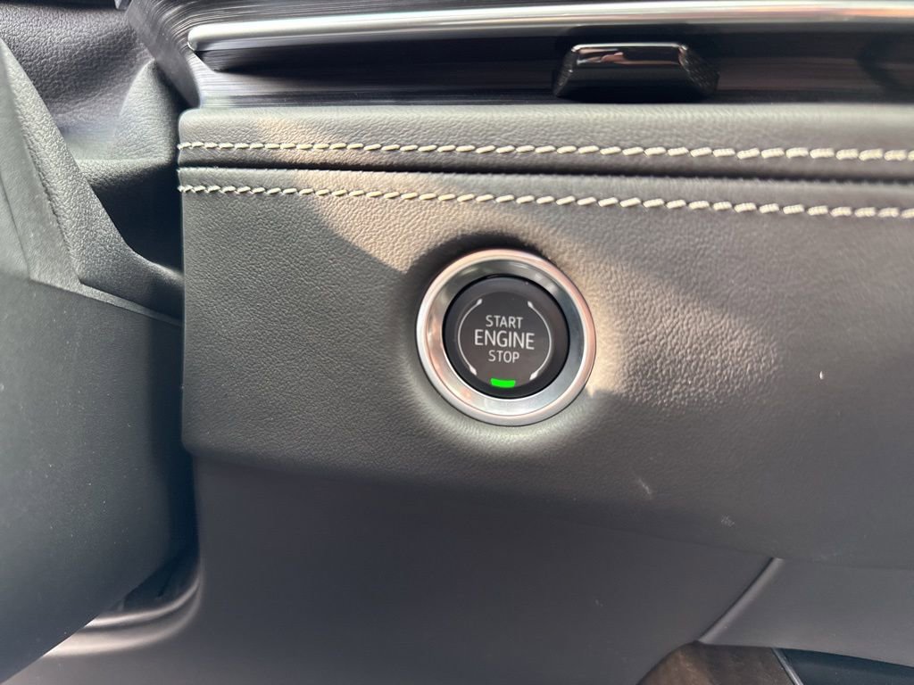 Used 2025 Cadillac Escalade ESV Sport Platinum w/ LPO, Floor Liner Package image 27