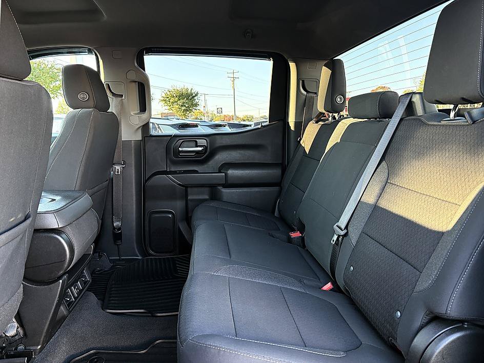 Used 2022 Chevrolet Silverado 1500 LT w/ Z71 Off-Road Package AWD/4WD image 10