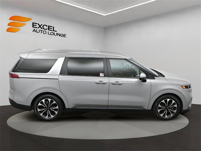 Used 2022 Kia Carnival EX image 49