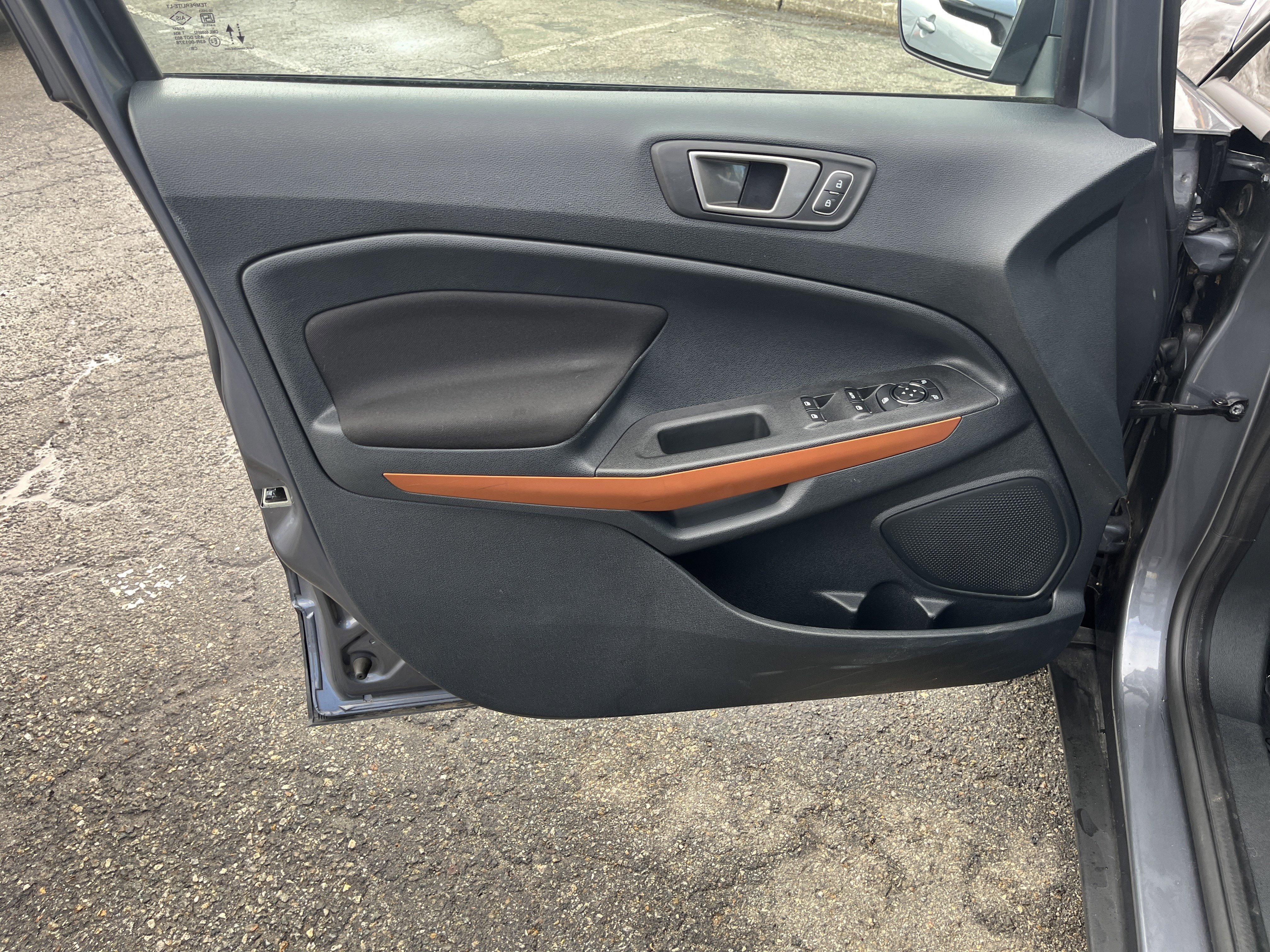 Used 2021 Ford EcoSport SE w/ SE Appearance Package image 15