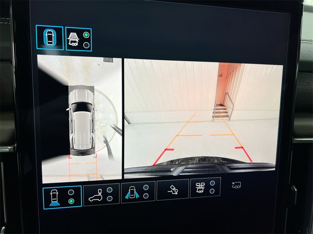 Used 2025 GMC Yukon Denali Ultimate image 15